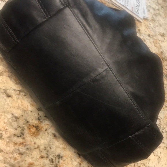 Michael Kors EUC Bag - Picture 4 of 7